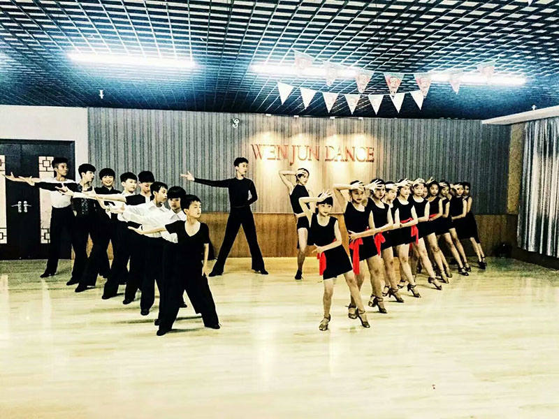 ������ף�����Ŀ��Ļ��������޹�˾��վ��ʽ���ߣ�